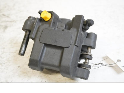 Baksidan på Bromsok från en Suzuki SV 650 -2003 motorcykel.