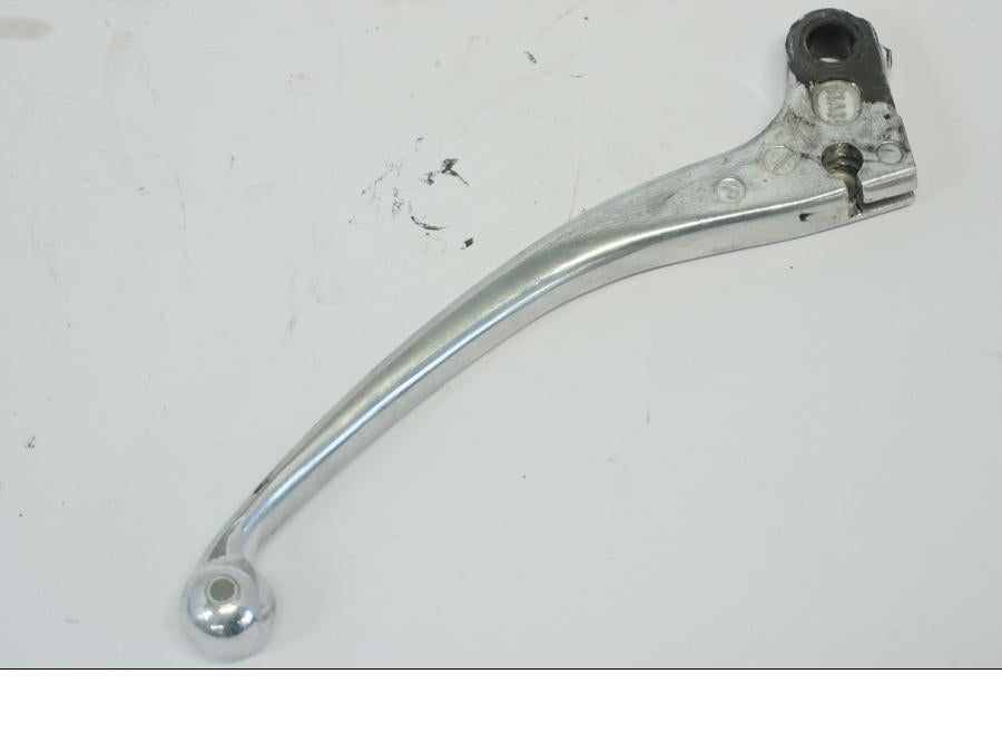 Snett nerifrån på Kopplingsgrepp från en Honda CB 500 X -2015 motorcykel.