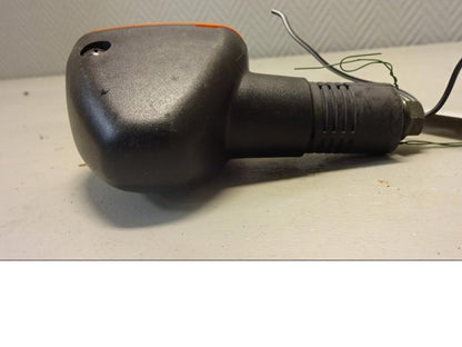 Vänster sida på Blinkers från en Suzuki GSX 750 -1999 motorcykel.