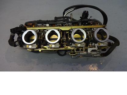 Framsidan på Spjällhus från en Yamaha FJR 1300 -2003 motorcykel.