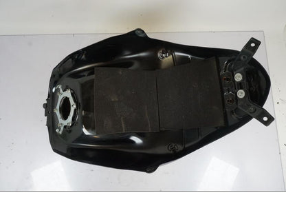 Extrabild3 på Bensintank från en Honda VFR 1200 -2010 motorcykel.