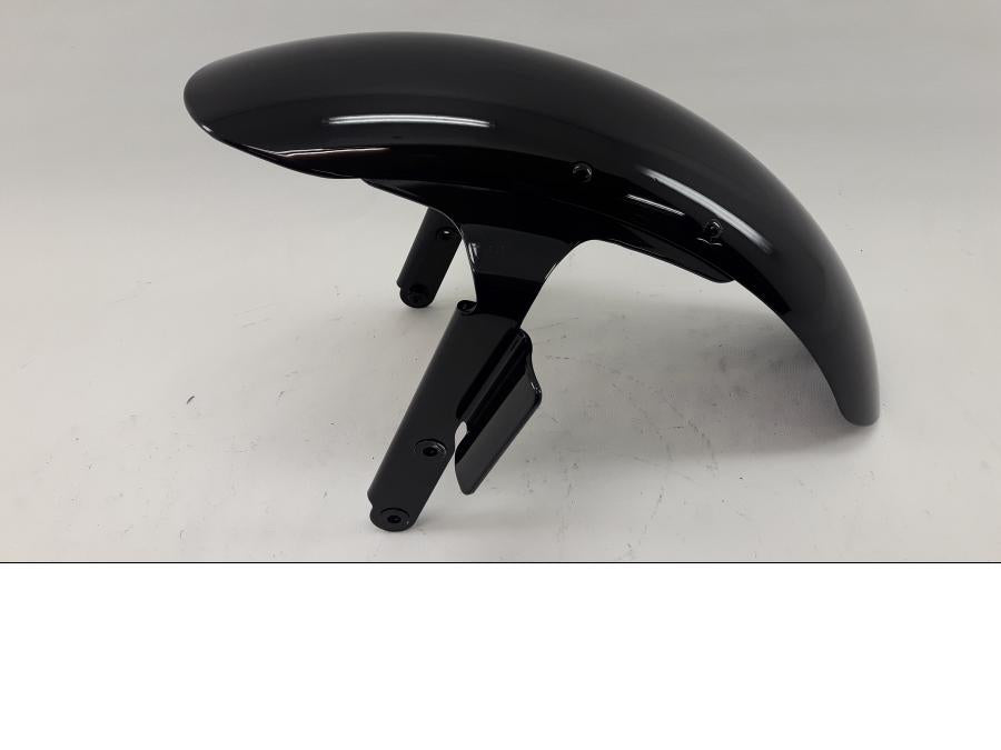 Framsidan på Framskärm från en H-D Softail Breakout FXSB -2017 motorcykel.