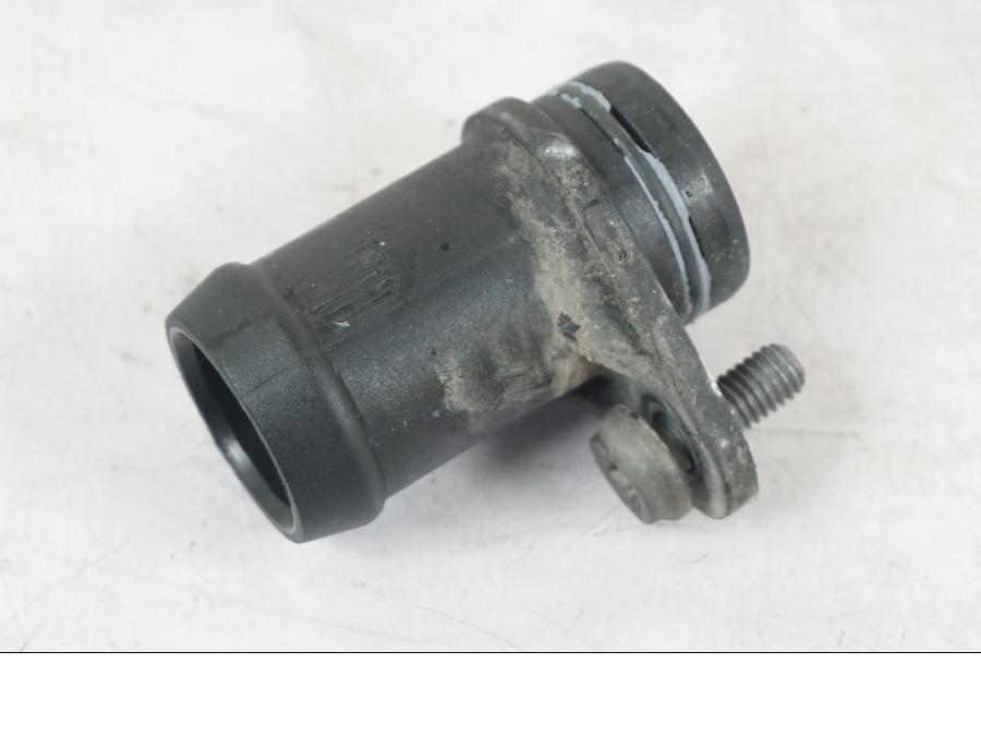 Framsidan på Vattenrör från en BMW R 1200 GSA -2014 motorcykel.