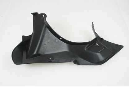 Snett uppifrån på Toppkåpsinsida från en Yamaha YZF-R 125 -2021 motorcykel.