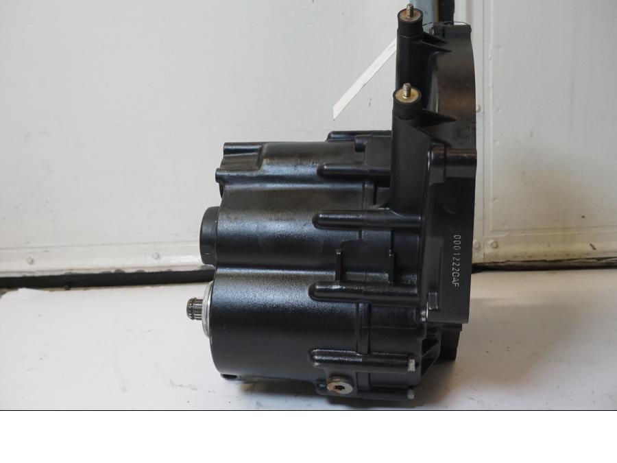 Vänster sida på Växellåda från en BMW R 1200 C -2002 motorcykel.