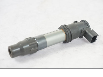 Baksidan på Tändspole från en Suzuki GSX-S 1000 -2017 motorcykel.