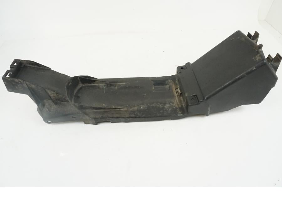 Baksidan på Undertail från en Honda XL 1000 V -2008 motorcykel.