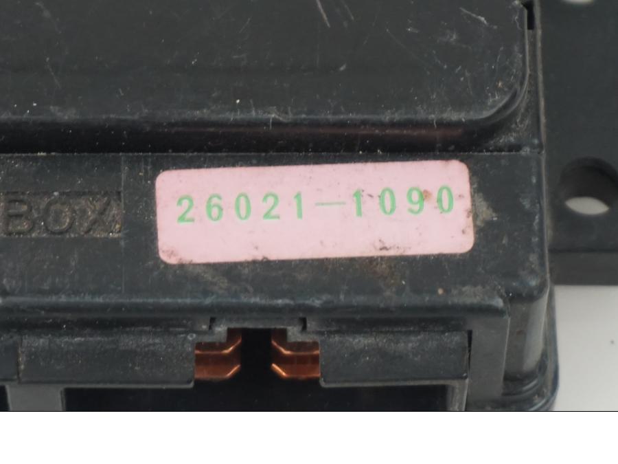 Vänster sida på Säkringsbox från en Kawasaki EN 500 -1999 motorcykel.