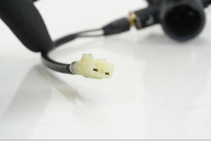 Extrabild2 på Vattentermostathus från en Ducati Streetfighter V4 -2020 motorcykel.