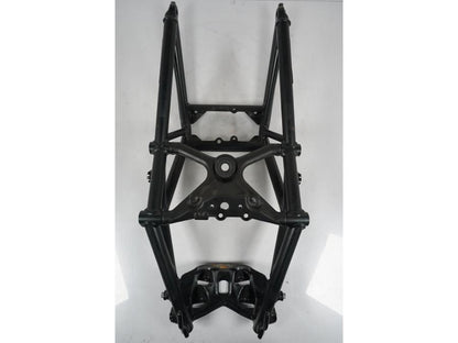 Vänster sida på Bakram från en KTM 1290 Super Duke R -2015 motorcykel.