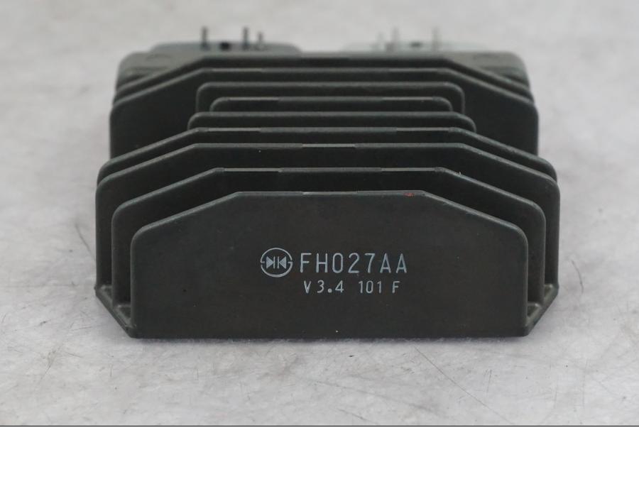 Vänster sida på Likriktare från en Ducati Multistrada V4 -2024 motorcykel.