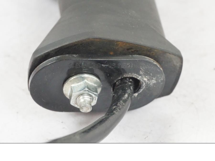 Vänster sida på Blinkers från en Suzuki GSX-S 1000 -2017 motorcykel.