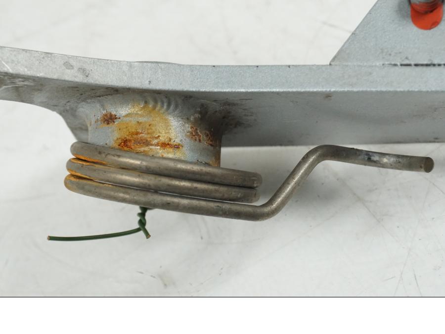 Snett uppifrån på Bromspedal från en BMW K 1200 LT -2004 motorcykel.