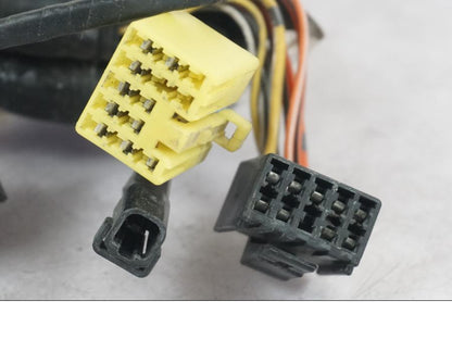 Baksidan på Kablage från en Suzuki SV 650 -1999 motorcykel.