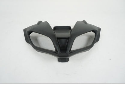 Baksidan på Strålkastarkåpa från en Yamaha MT-09 Tracer -2021 motorcykel.