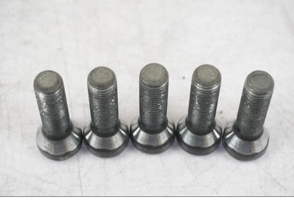 Vänster sida på Skruv / Mutter etc från en BMW R 1200 GS -2005 motorcykel.