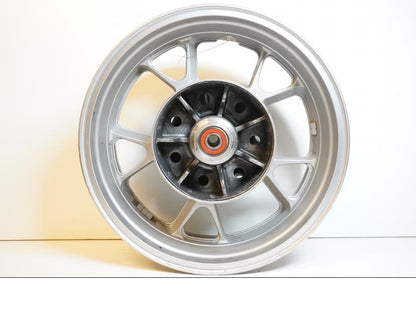 Framsidan på Fälg från en Kawasaki GTR 1400 -2008 motorcykel.