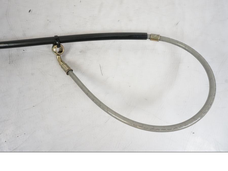 Vänster sida på Bromsledning från en KTM 640 SM -2005 motorcykel.