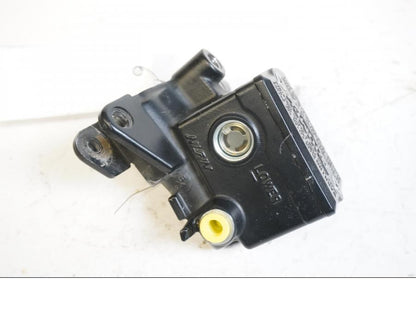 Framsidan på Bromshuvudcylinder från en Triumph Tiger -2012 motorcykel.