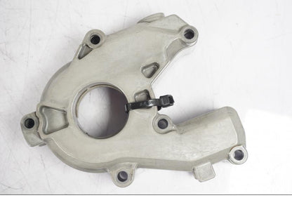 Vänster sida på Oljepump från en BMW R NineT -2017 motorcykel.