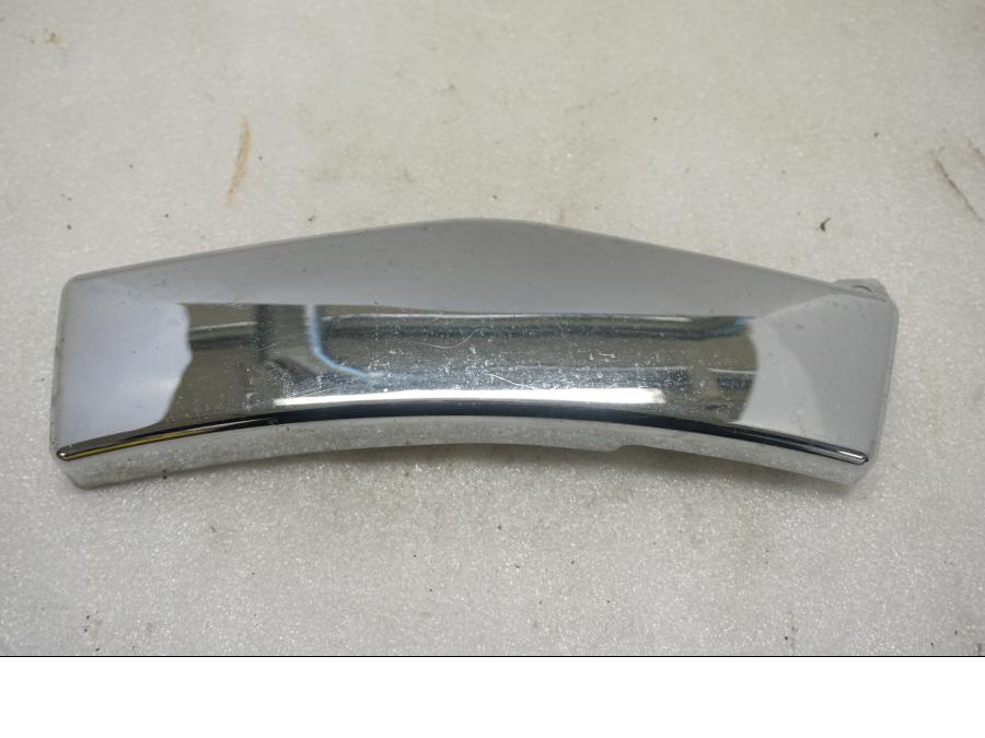 Framsidan på Ramplast från en Suzuki VL 800 -2004 motorcykel.