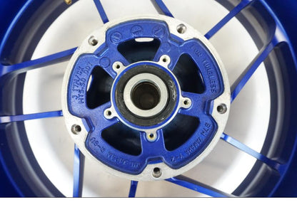 Extrabild2 på Fälg från en Yamaha MT-09 -2021 motorcykel.