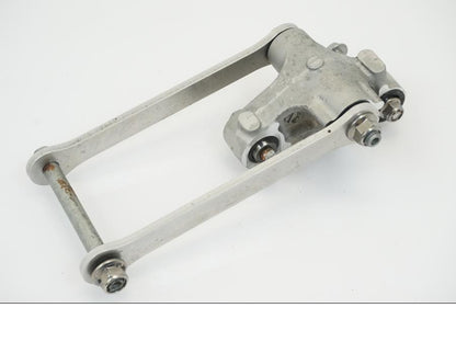 Extrabild2 på Stötdämparlänkage från en Kawasaki ZX-10R -2008 motorcykel.