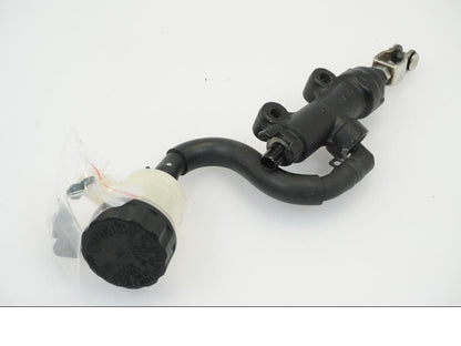 Höger sida på Bromshuvudcylinder från en Kawasaki ZX-10R -2008 motorcykel.