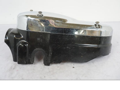 Vänster sida på Motorkåpa från en Kawasaki VN 1500 -2003 motorcykel.