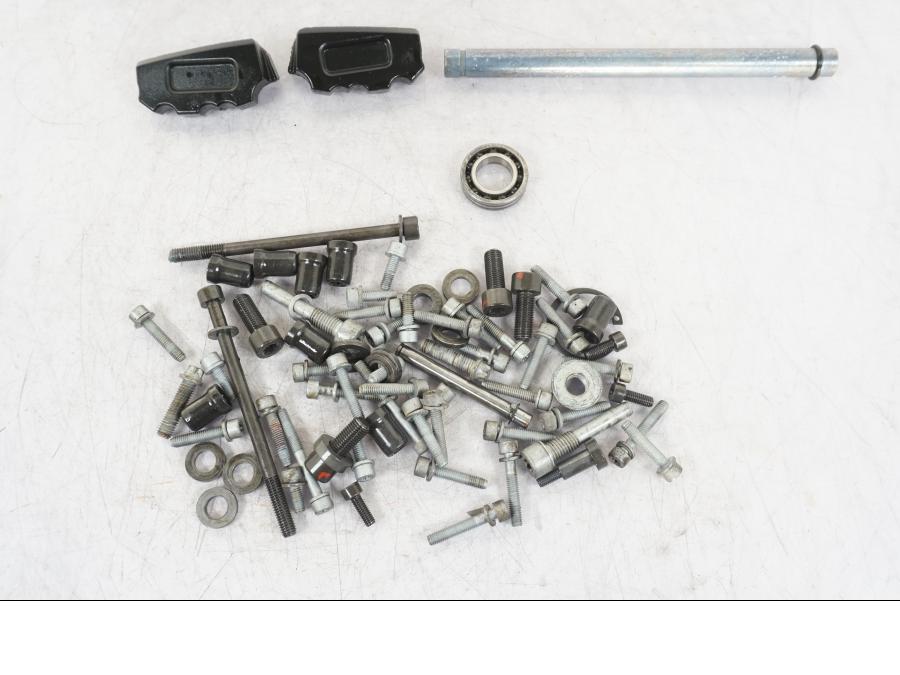 Framsidan på Skruv / Mutter etc från en BMW R 1200 GS -2017 motorcykel.