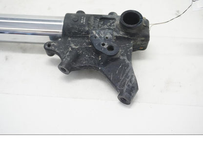 Vänster sida på Gaffelben från en KTM 690 SMCR -2016 motorcykel.