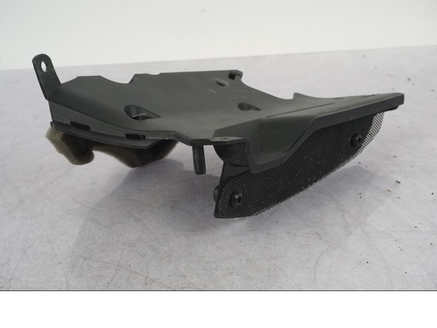 Vänster sida på Sidkåpa från en Yamaha MT-09 SP -2018 motorcykel.