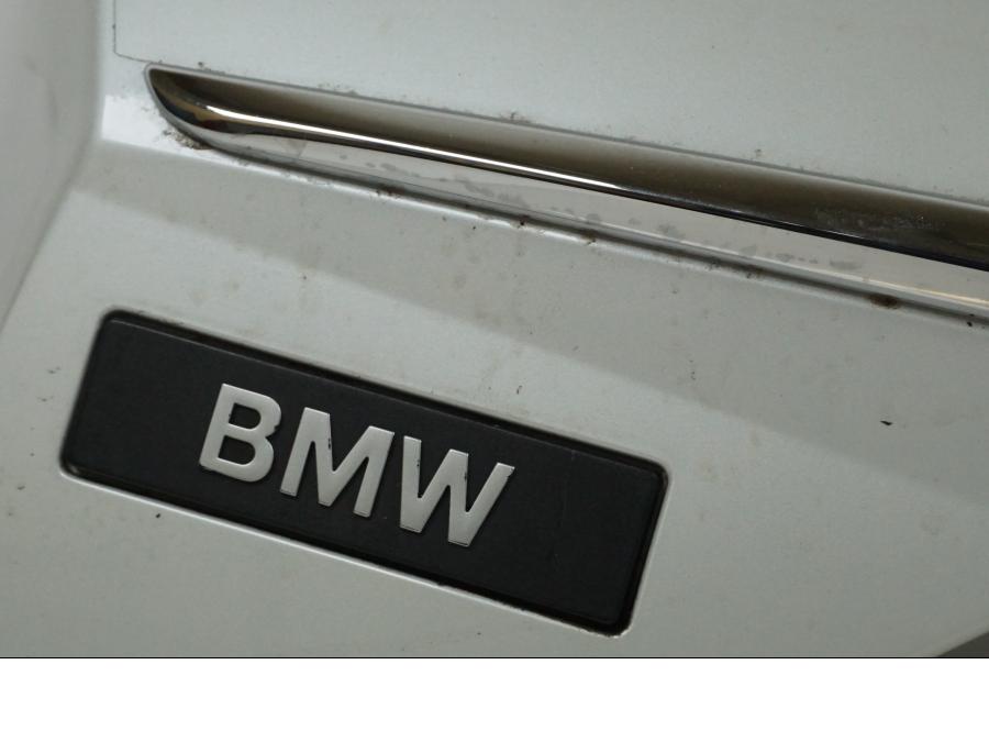 Baksidan på Väskdekor från en BMW R 1250 RT -2019 motorcykel.