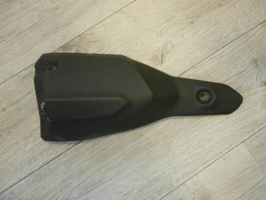 Framsidan på Värmeskydd från en Kawasaki Versys 1000 -2015 motorcykel.