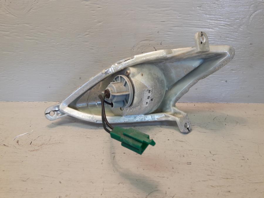 Baksidan på Blinkers från en Yamaha Cygnus -2007 motorcykel.