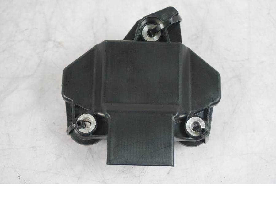 Framsidan på Tilt Sensor från en KTM 1290 Super Duke R -2022 motorcykel.