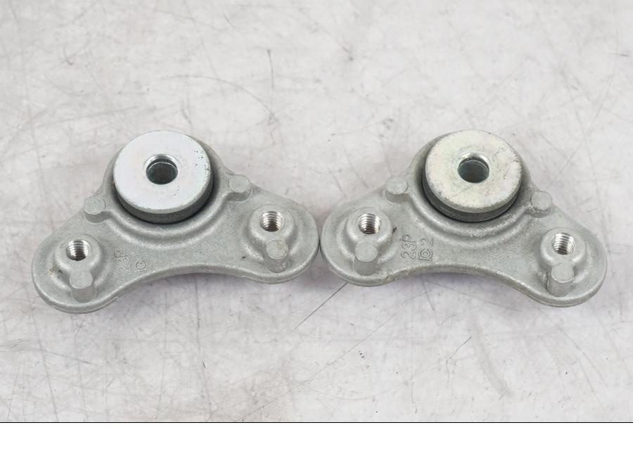 Baksidan på Bensintankfäste från en Yamaha MT-09 -2016 motorcykel.