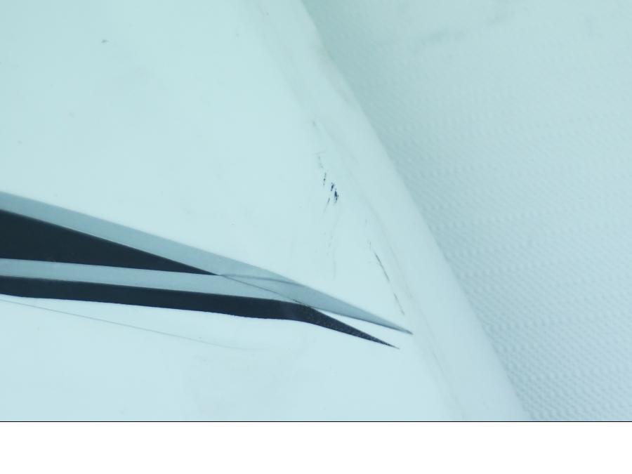 Vänster sida på Sidkåpa från en Suzuki GSX-R 1000 -2008 motorcykel.