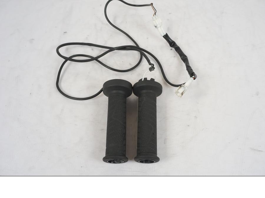 Framsidan på Värmehandtag från en KTM 1290 Super Duke -2019 motorcykel.