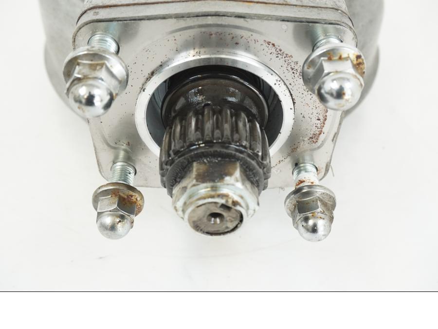 Snett nerifrån på Slutväxel från en Kawasaki VN 1500 Mean Streak -2002 motorcykel.