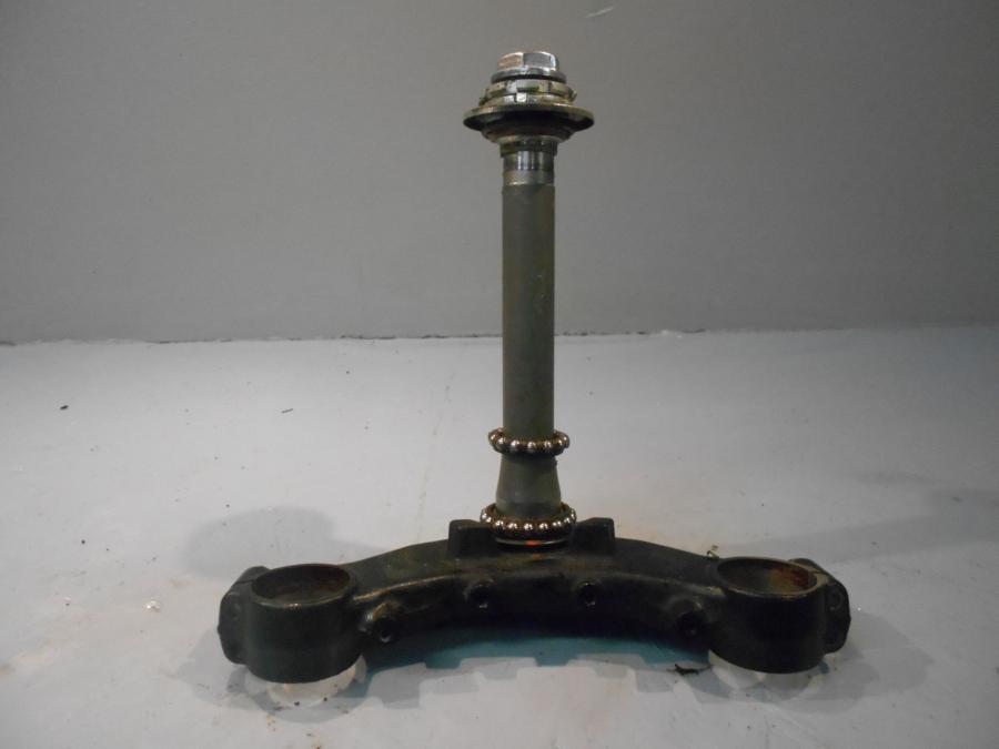 Baksidan på Gaffelkrona från en Honda GL 1800 -2001 motorcykel.