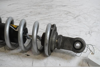 Baksidan på Stötdämpare från en Yamaha FZ-1 N -2007 motorcykel.