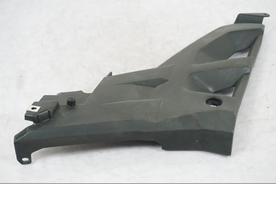 Höger sida på Sidopanel från en Yamaha MT 125 -2017 motorcykel.