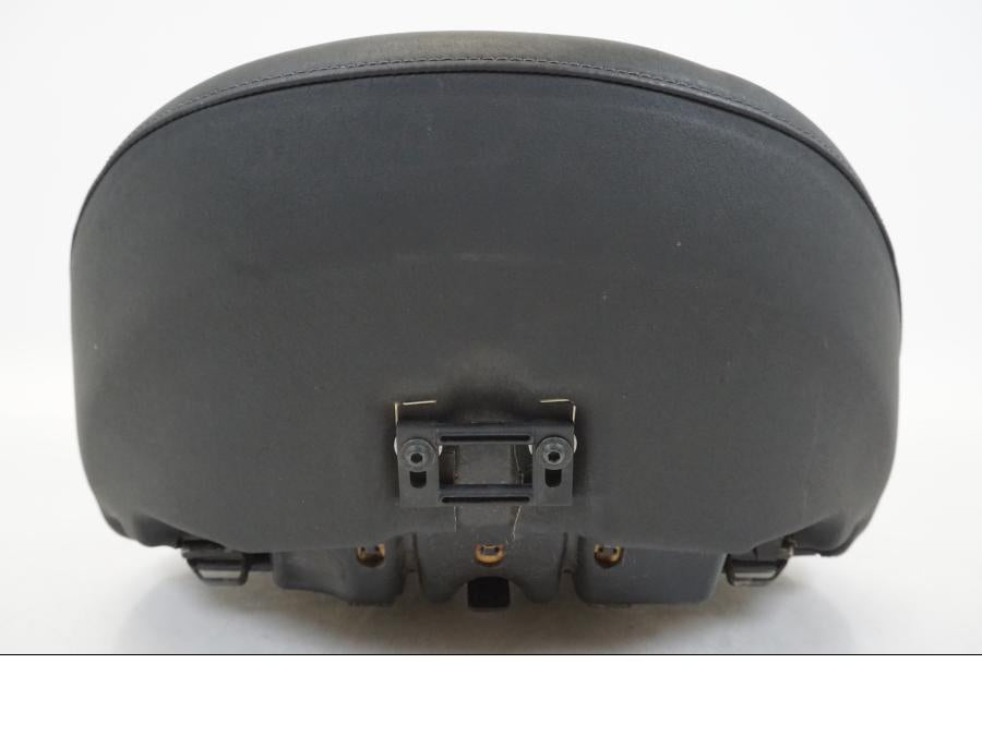 Snett nerifrån på Sadel från en BMW K 1200 LT -2004 motorcykel.