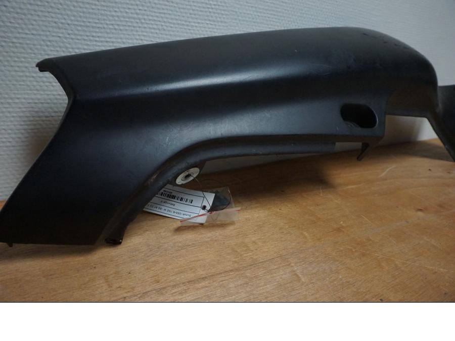 Baksidan på Bakvinge från en Suzuki GSX-R 750 -1995 motorcykel.