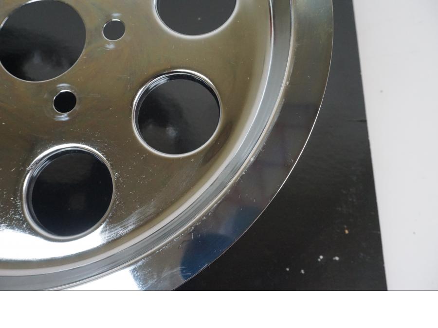 Snett nerifrån på Remhjulsdekor från en H-D Harley diverse -2024 motorcykel.