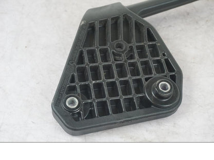 Höger sida på Passagerarhandtag från en KTM 1290 Super Adventure S -2022 motorcykel.