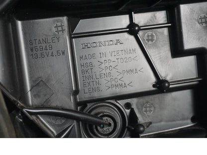 Extrabild2 på Positionsljus från en Honda ANC 125 -2022 scooter.