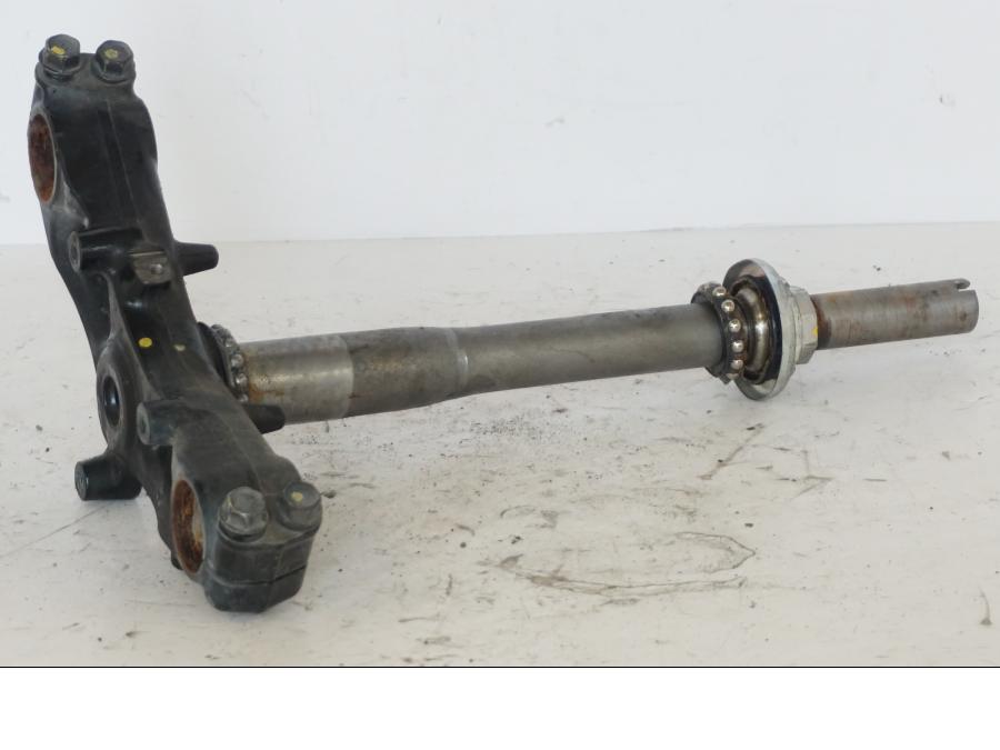 Höger sida på Gaffelkrona från en Honda SH 300 A -2011 scooter.