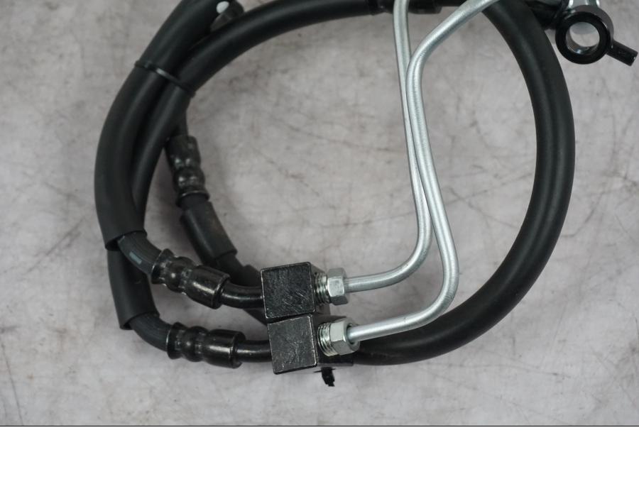 Baksidan på Bromsledning från en Yamaha MT-09 -2024 motorcykel.